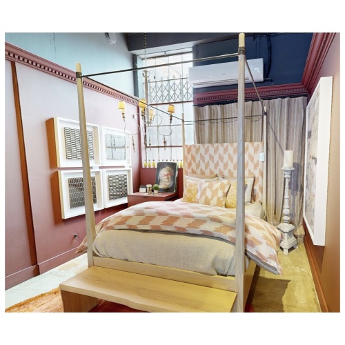 Helena Queen Canopy Bed (sample)